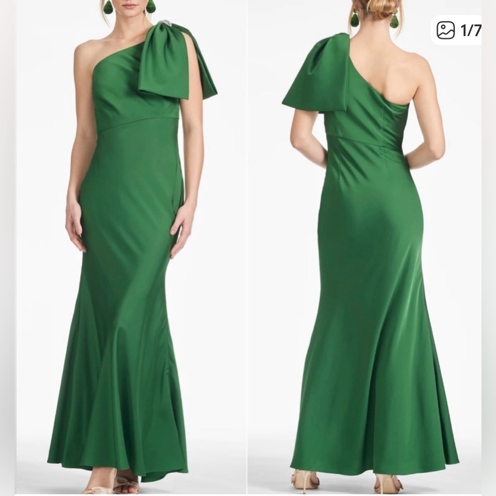 NWT Sachin & Babi Aubrey One Shoulder Emerald Charmeuse Gown Bow size 2